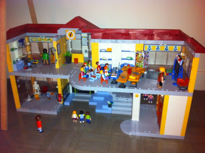comment construire l'hôpital playmobil