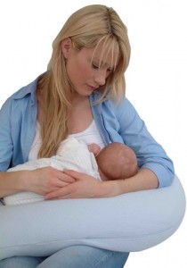 Les outils pour un bon allaitement : le coussin d'allaitement