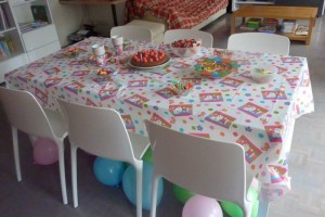 table anniversaire hello kitty